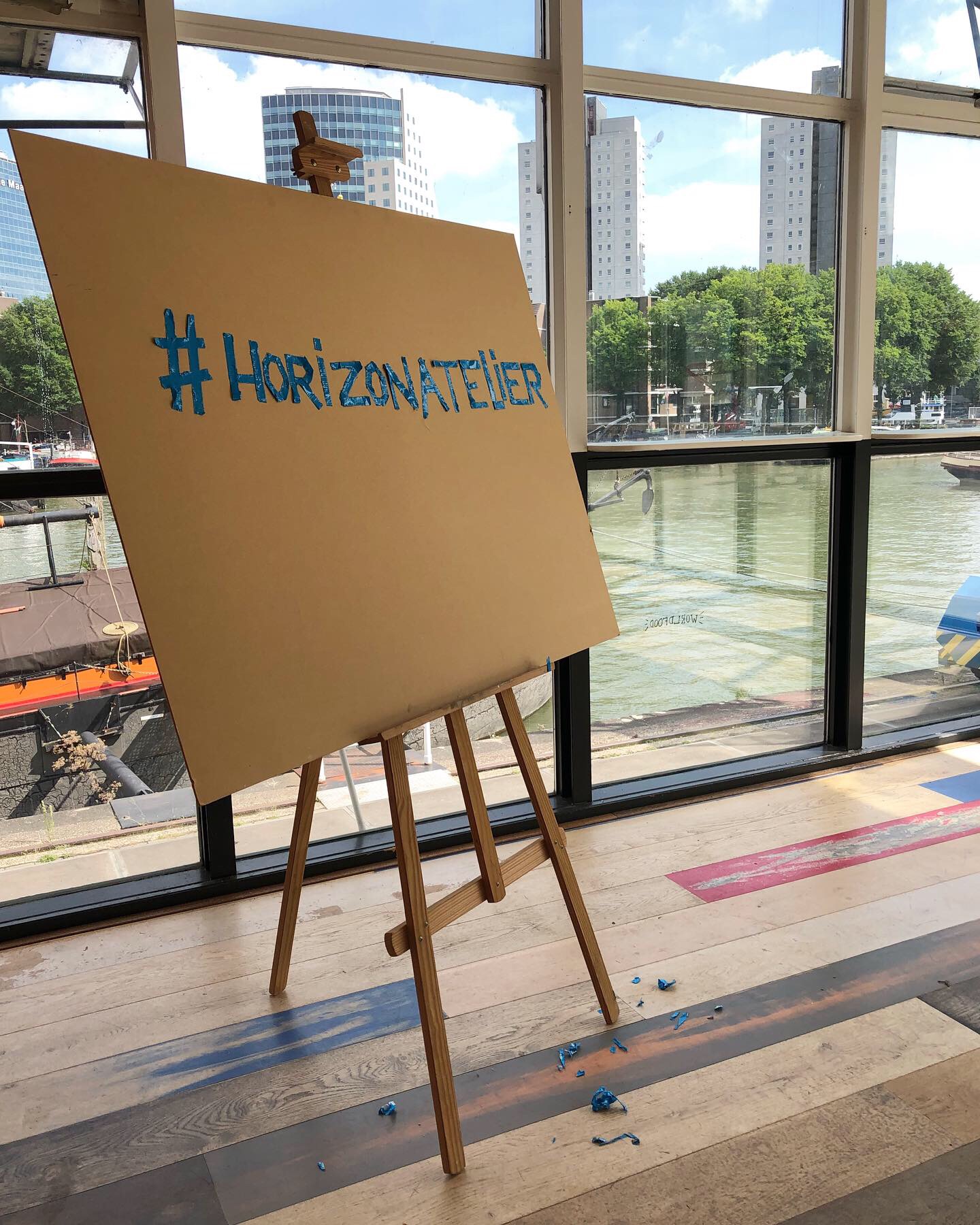 AD8F525F-6865-4DFF-8A5C-6F4BFD4B99DE